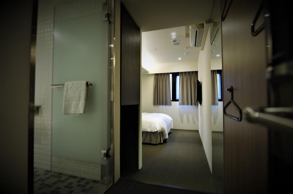 泊居旅店 Oursinn Hotel Тайбэй Экстерьер фото