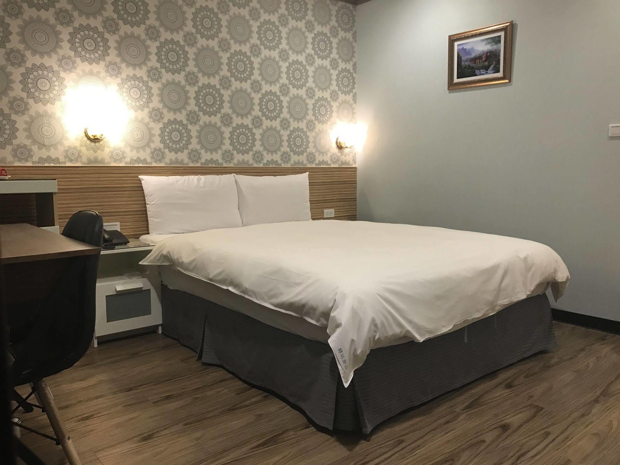 泊居旅店 Oursinn Hotel Тайбэй Экстерьер фото